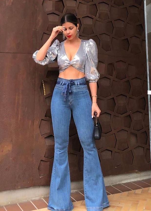 calça jeans flare