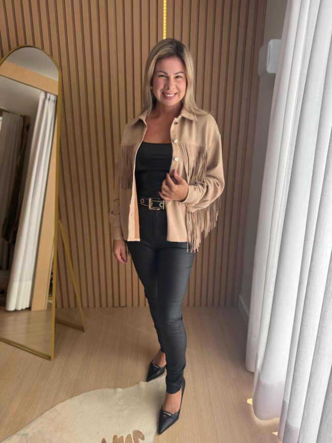 Casaco em Suede com franjas