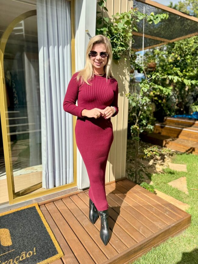 Vestido Clarissa em Tricô Marsala - Image 4