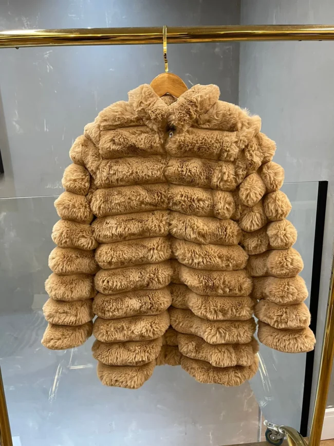 Casaco de pelo feminino North Marrom