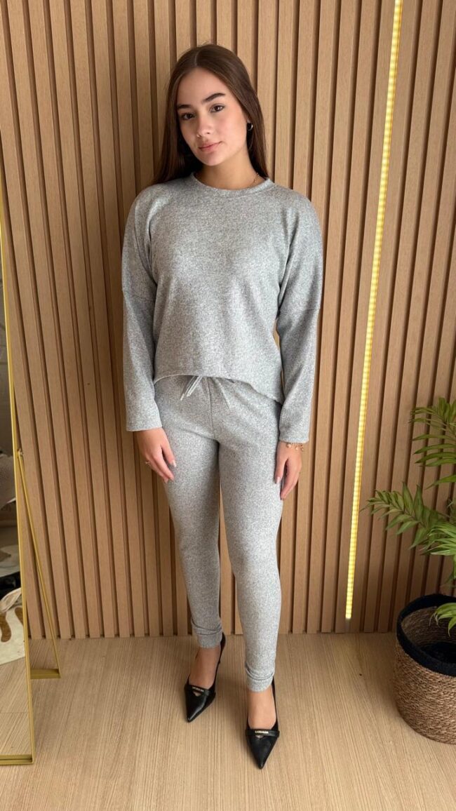 Conjunto de moletom feminino Carolina Cinza