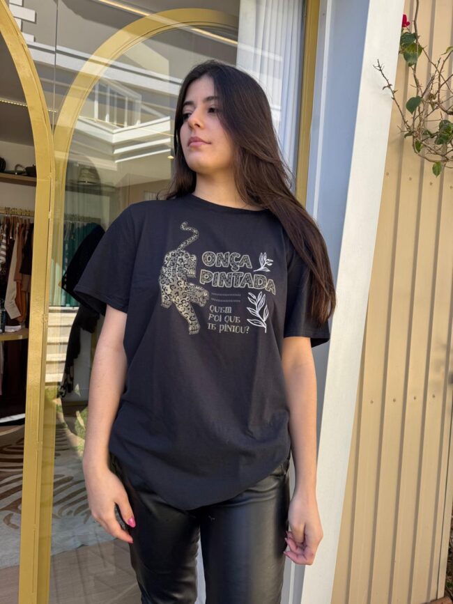 Camiseta T-Shirt Preta Onça Pintada