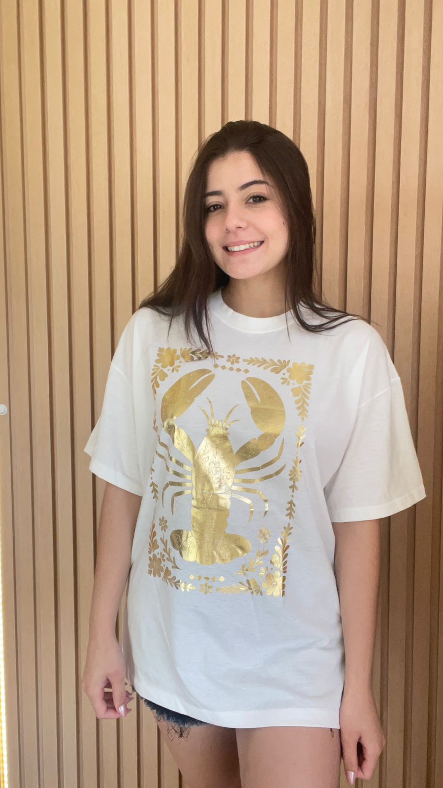 Camiseta Oversized com Estampa Metalizada de Lagosta